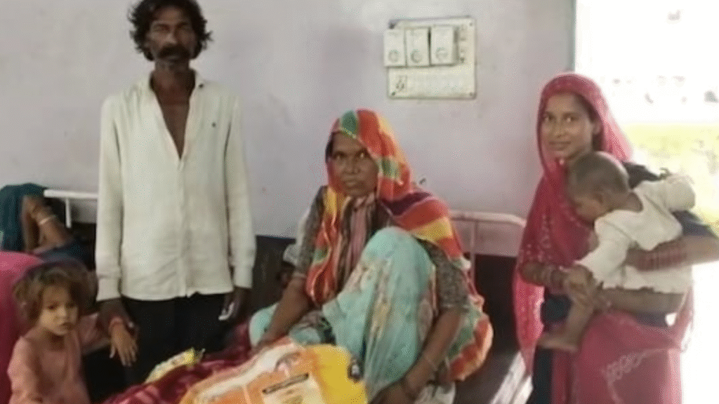 महिला ने दिया 17 में बच्चों को जन्म बधाई देने पहुंचे पोते पोतियो 1 महिला ने दिया 17 में बच्चों को जन्म बधाई देने पहुंचे पोते पोतियो 20250830 080339 महिला ने दिया 17 में बच्चों को जन्म बधाई देने पहुंचे पोते पोतियो