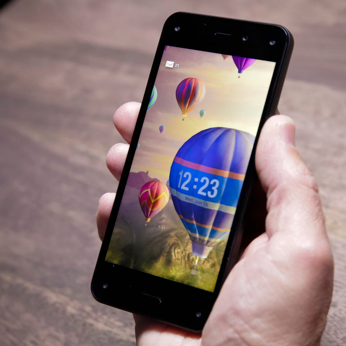 90 लाख महिलाओं को स्मार्टफोन