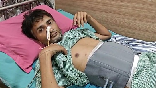 उत्तर प्रदेश में 29 चम्मच खाने वाला आदमी