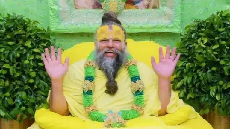 प्रेमानंद जी महाराज की हुई तबीयत खराब 